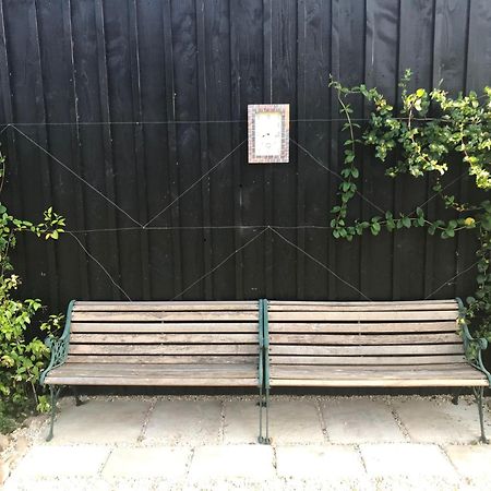 Maison De La Grange, Chaulieu Sourdeval Eksteriør billede
